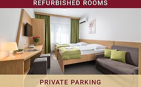 Hotel Plus